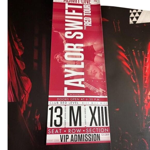 Taylor Swift The Red Tour VIP Program Book with Ticket Original - Picture 7 of 8